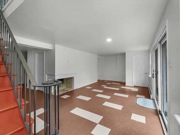 1674 High Point Ln — Photo 35
