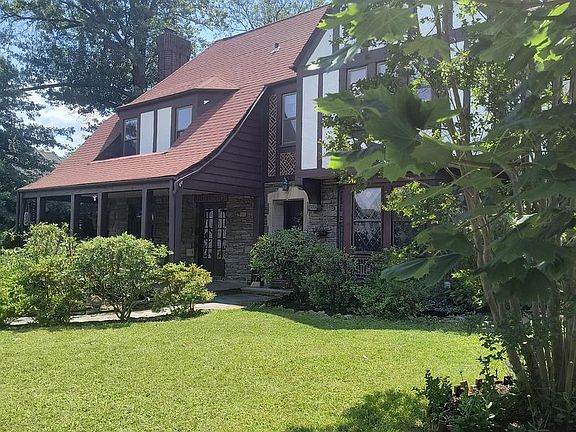 2nd image of 522 Brookfield Rd