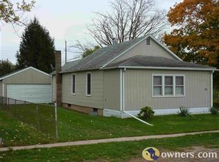 203 Western Ave, Saint David, IL 61563