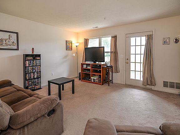 5th image of 1435 Millbrook Trl