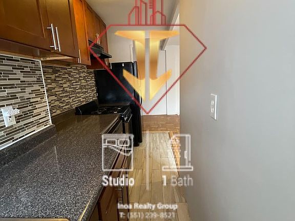 4th image of 36 Duncan Ave #5H