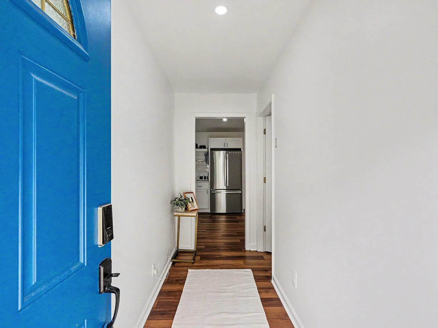 4 bed, 2.0 bath, 2200 sqft, $1,139 — Photo 3