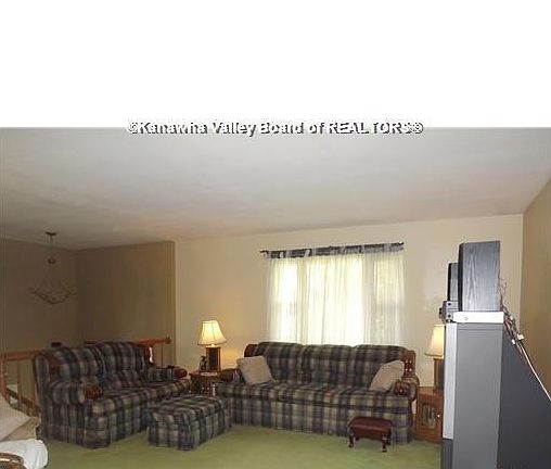 4th image of 1408 Lyndale Dr