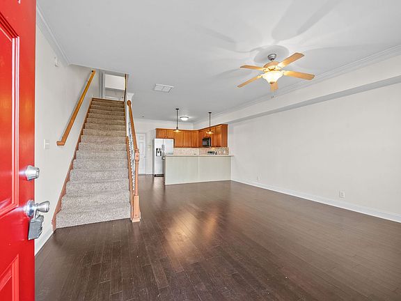 5th image of 497 N 1st St