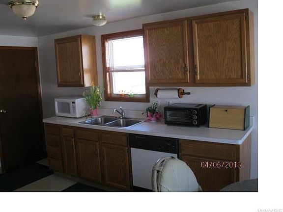 2nd image of 27 Grant St