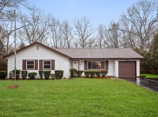 4 Virginia Dr, Medford, NY 11763