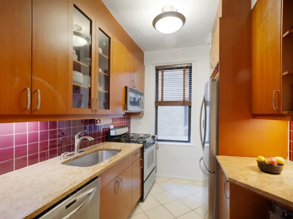 305 West 86th Street image 10 of 14