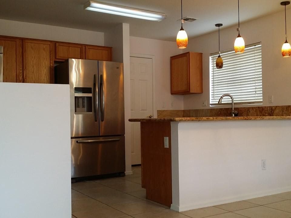 1st image of 3126 W Wayland Dr