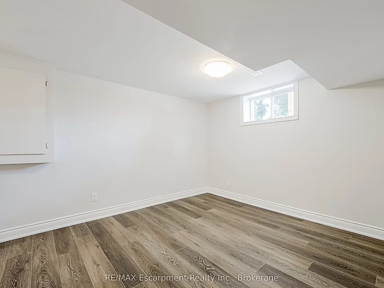 325 E 32nd St #2 — Photo 14