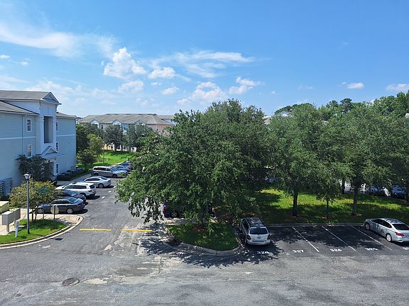 3rd image of 4998 Key Lime Dr #1-303-1