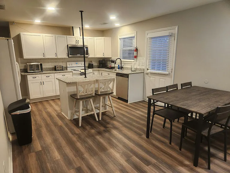 2626 Lasalle St #1 — Photo 3