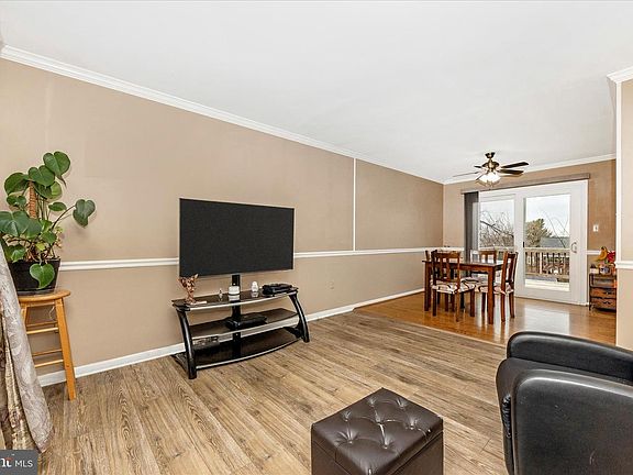 4th image of 274 Longford Dr
