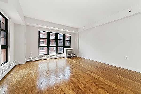 1st image of 27 Albany Ave #407