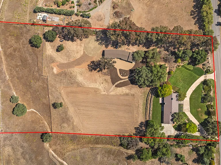 1626 Sky Dr — Photo 40