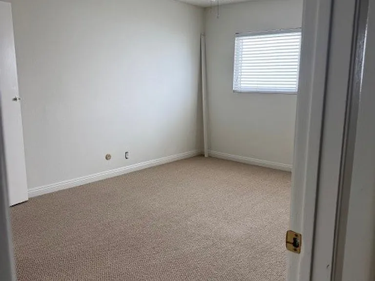 207 W Marquita #6 — Photo 12