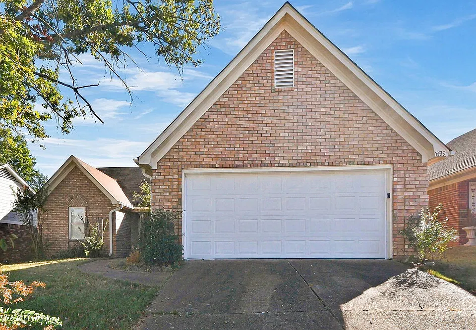 7439 Overcreek Ln
