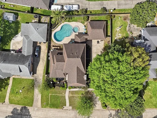 8335 Bunker Bend Dr, Humble, TX 77346