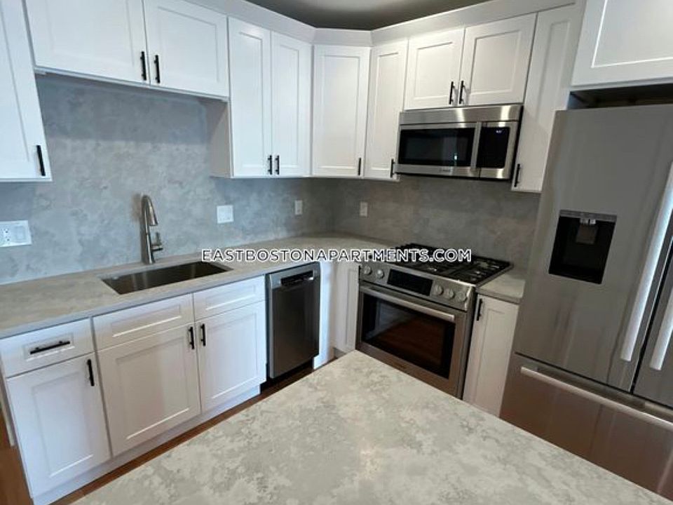 1st image of 156 Bayswater St #1