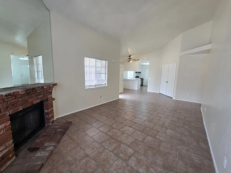 43632 San Francisco Ave — Photo 9