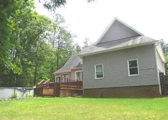 2nd image of 210 Twisted Oak Dr