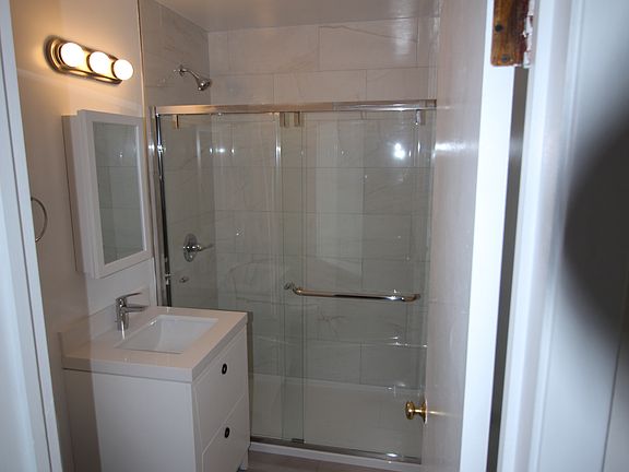 4th image of 1906 Ocean Ave #8