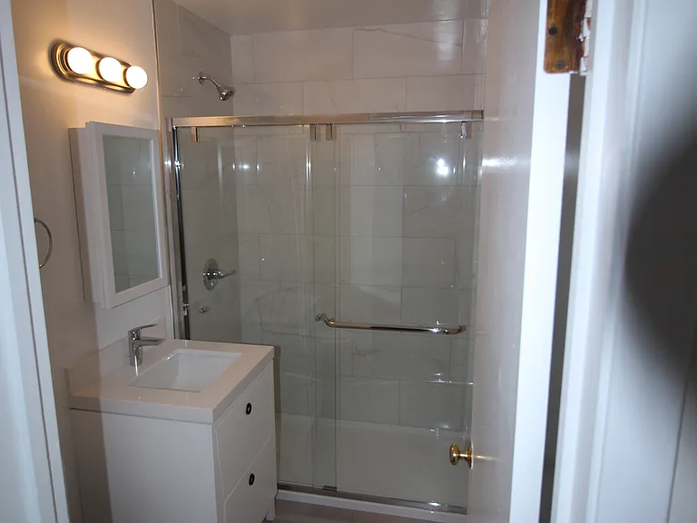 1906 Ocean Ave #8 — Photo 4