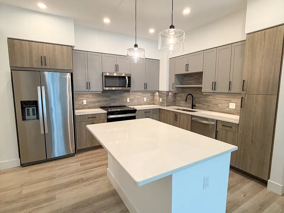 2751 N Miami Ave #5