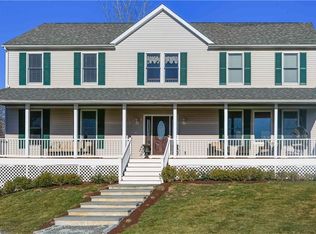 180 Horizon Dr, Tiverton, RI 02878