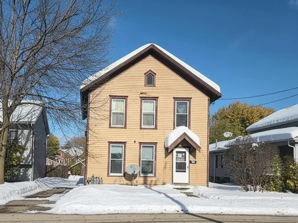 538 Ceape Ave, Oshkosh, WI 54901