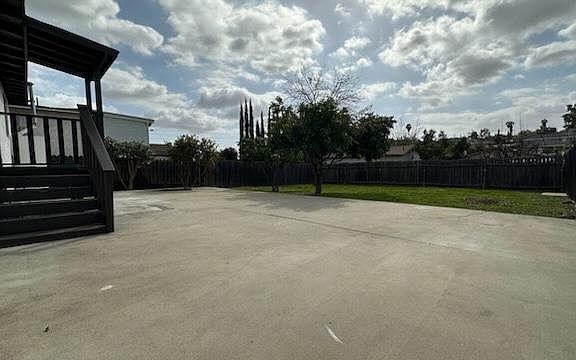 4th image of 7568 Mooney Dr