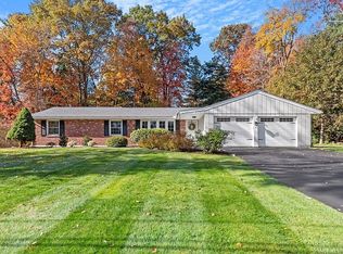 8 Burton Farm Dr, Andover, MA 01810