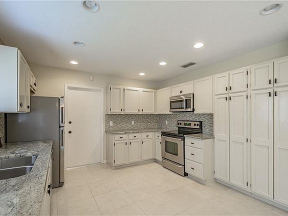 5th image of 1314 Peachfield Dr