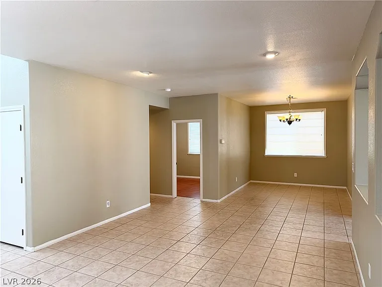 9862 Shadow Grove Ave — Photo 6