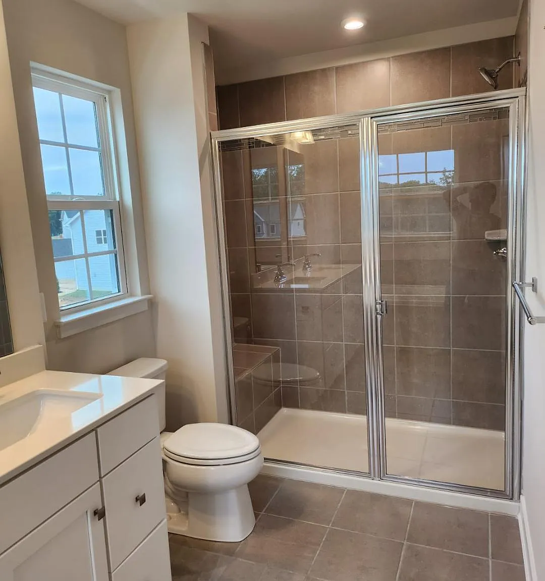 3 bed, 2300 sqft, $2,900 — Photo 3