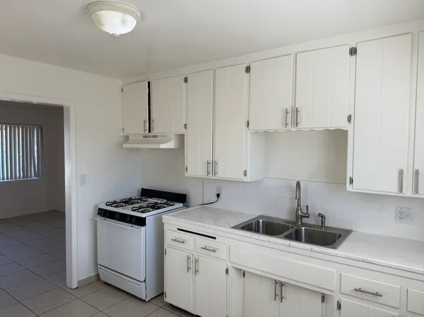 551 D St APT B, Chula Vista, CA 91910