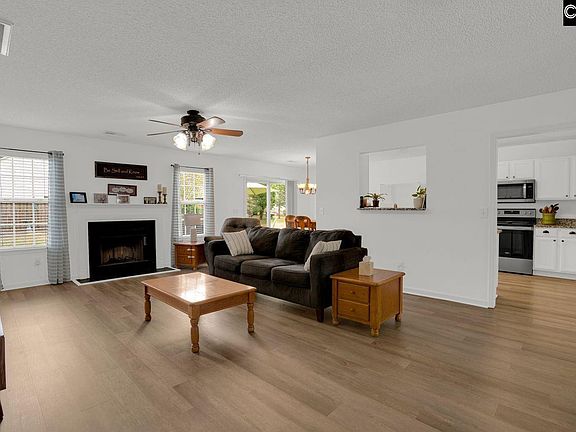 3rd image of 520 Blue Lake Dr