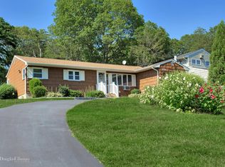 331 Peconic St, Ronkonkoma, NY 11779