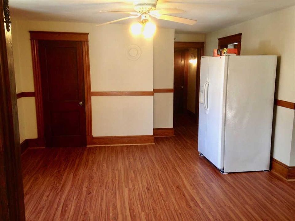 1st image of 141 3/4 Amherst Street # Second Floor
