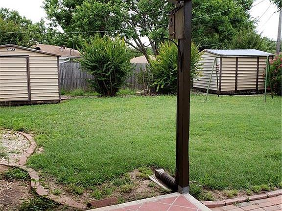 3rd image of 2234 Robertson Dr