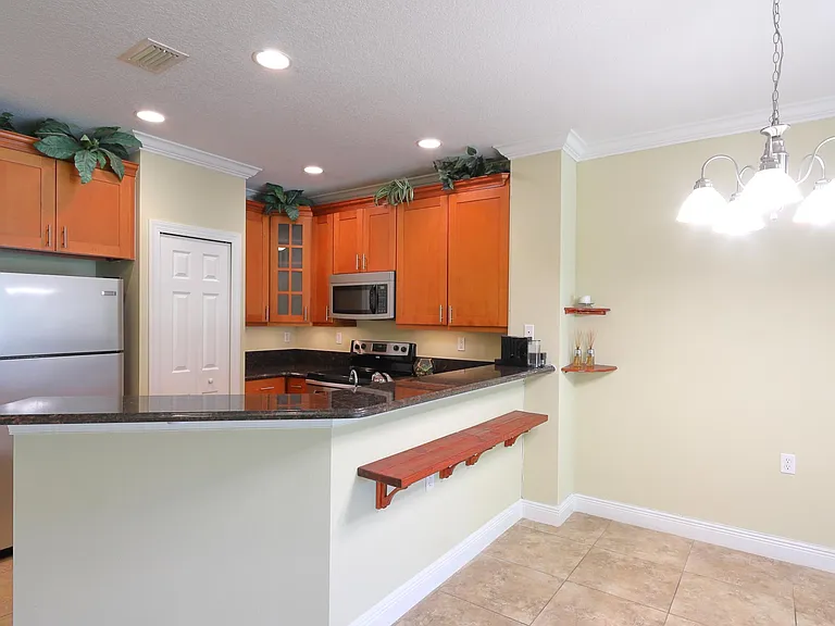 5075 SE Mariner Garden Cir — Photo 10