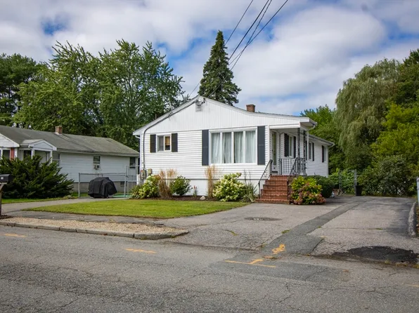 244 Mokema Ave, Waltham, MA 02451