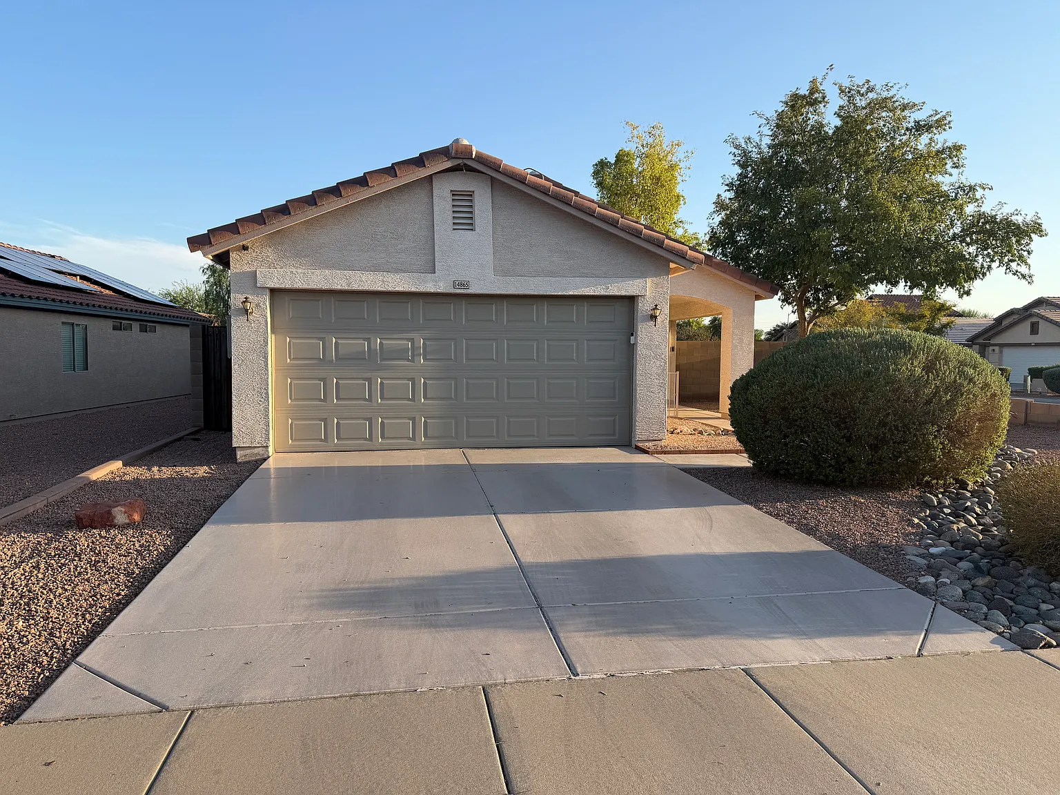 2 bed, 1190 sqft, $1,900 — Photo 2