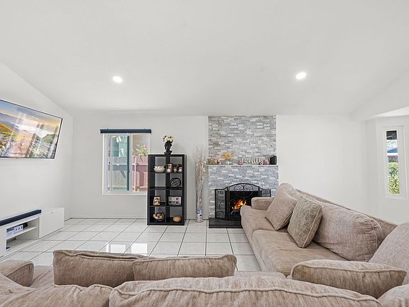 2nd image of 7465 Timberwood Pl