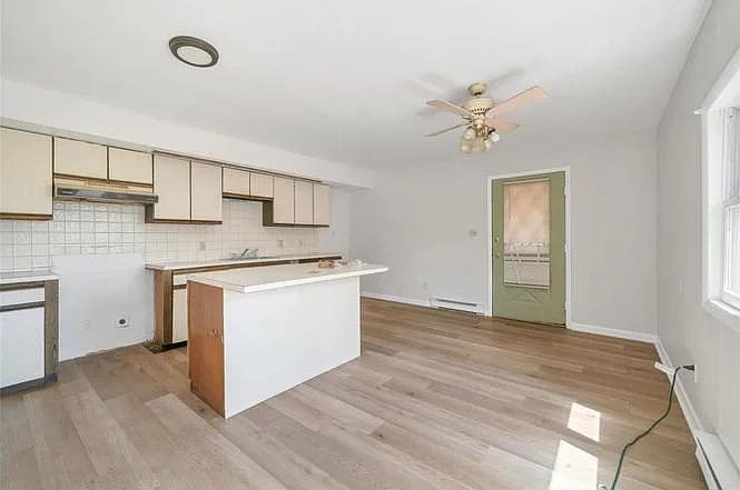 4 bed, 1600 sqft, $2,400 — Photo 3