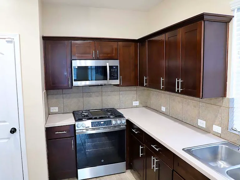 7407 Saxon Hill Ln — Photo 8