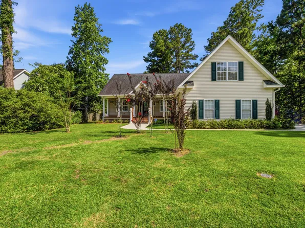 1074 Trotters Blvd, Summerville, SC 29485