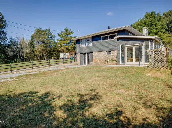 3412 Glen Alpine Rd, Kingsport, TN 37660