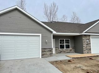 7701 Sturgeon Ave, Midland, MI 48642