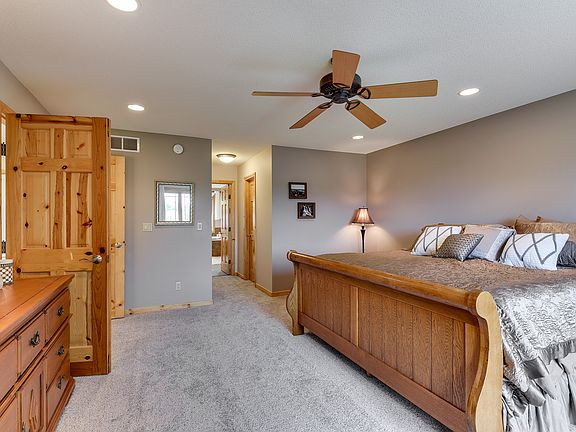 4th image of 38052 Fieldstone Dr