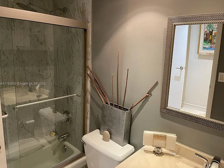 600 Grapetree Dr #7CS — Photo 15